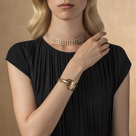foto per la marcha di gioielli Van Cleef & Arpels